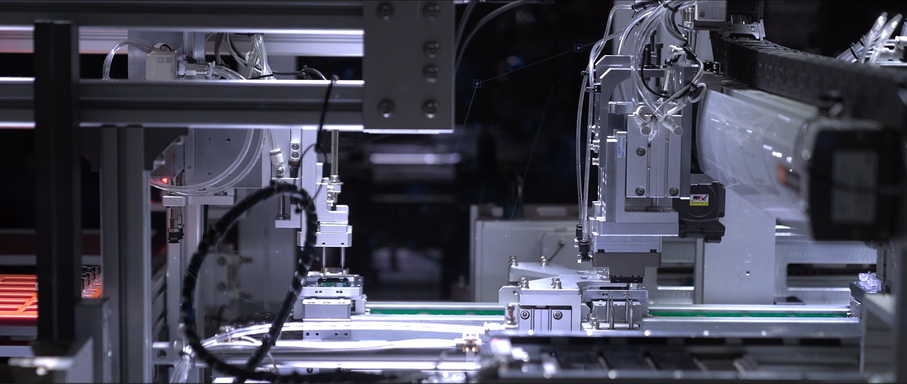 點光源自動組裝機